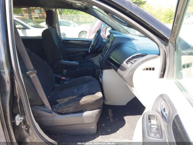 2C4RDGBG5FR704806 Dodge Grand Caravan Se Plus