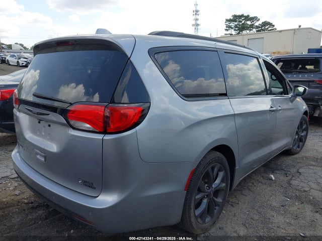2C4RC1BG5JR165418 Chrysler Pacifica Touring L