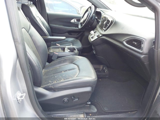 2C4RC1BG5JR165418 Chrysler Pacifica Touring L