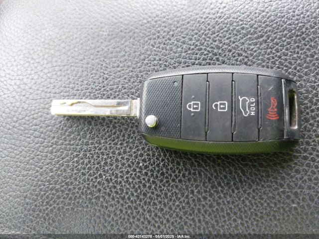 5XYKT3A60EG486699 KIA SORENTO LX