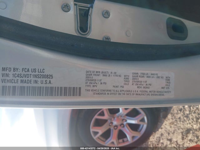1C4SJVDT1NS200825 Jeep Wagoneer Series Iii 4x4