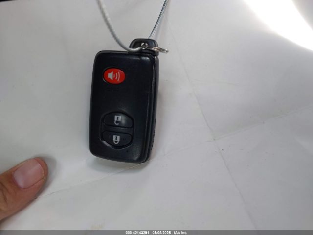 JTDZN3EU6GJ047561 Toyota Prius V Five