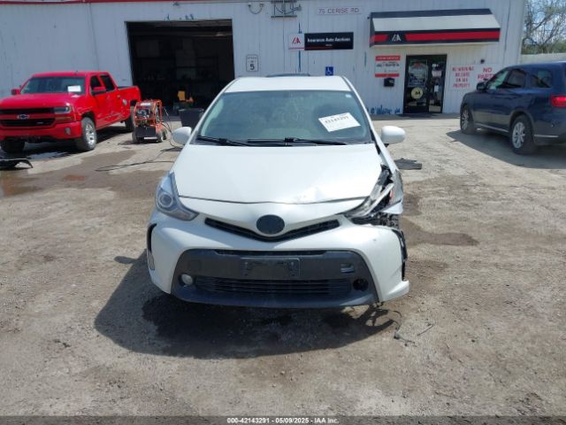 JTDZN3EU6GJ047561 Toyota Prius V Five
