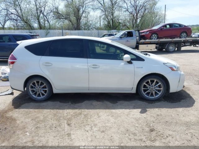 JTDZN3EU6GJ047561 Toyota Prius V Five