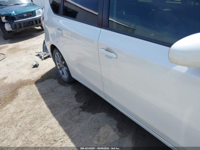 JTDZN3EU6GJ047561 Toyota Prius V Five