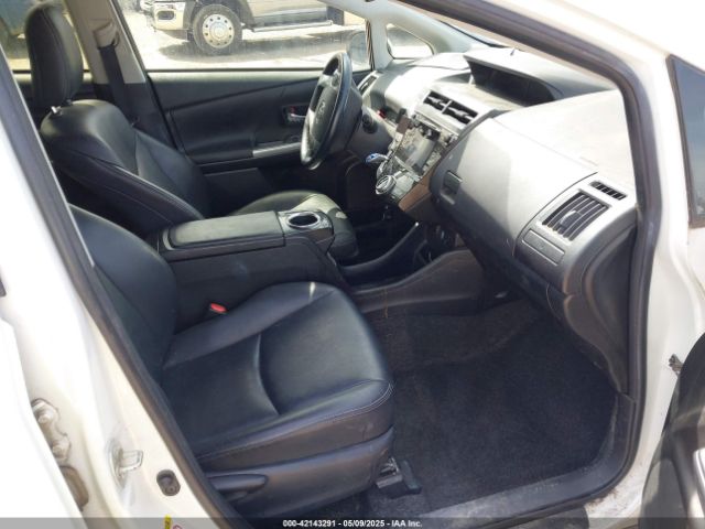 JTDZN3EU6GJ047561 Toyota Prius V Five