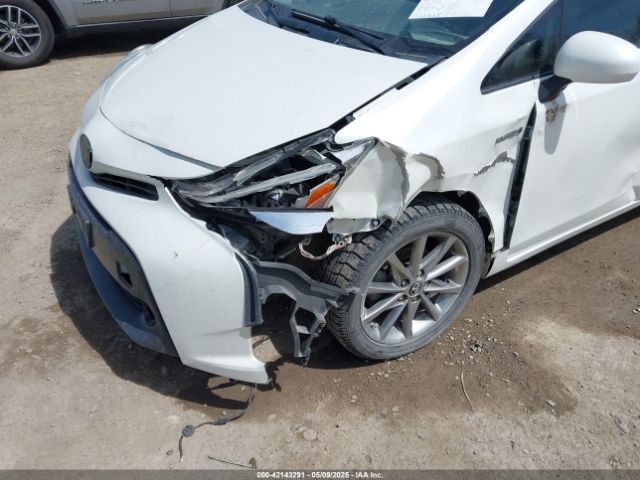 JTDZN3EU6GJ047561 Toyota Prius V Five