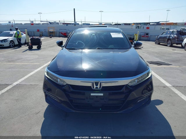 1HGCV1F48JA033601 Honda ACCORD EX