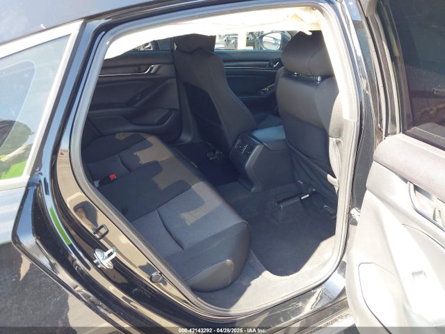 1HGCV1F48JA033601 Honda ACCORD EX