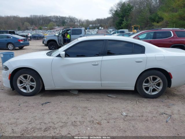 2C3CDXBG4LH213896 Dodge Charger Sxt Rwd