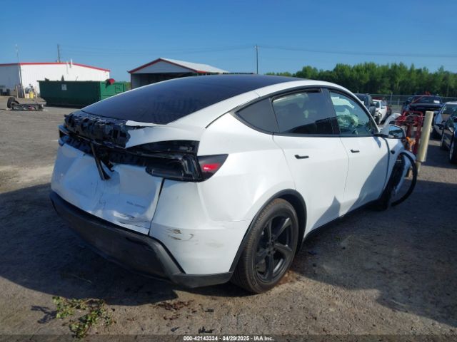 2026 TESLA MODEL Y 7SAYGDEE3TA391421 Photo 3
