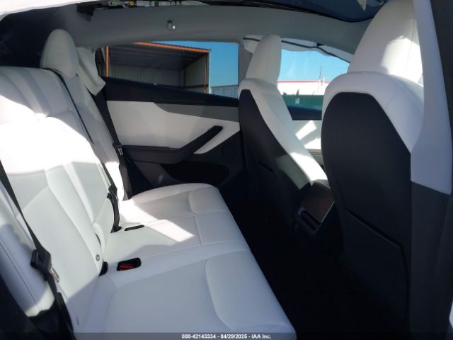 2026 TESLA MODEL Y 7SAYGDEE3TA391421 Photo 7
