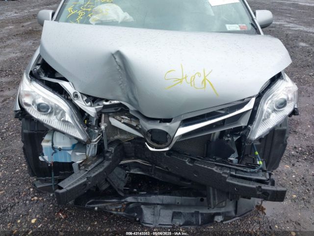 2019 TOYOTA SIENNA 5TDDZ3DC9KS226549 Photo 9