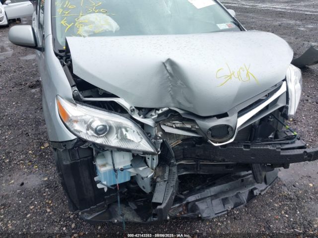 2019 TOYOTA SIENNA 5TDDZ3DC9KS226549 Photo 5