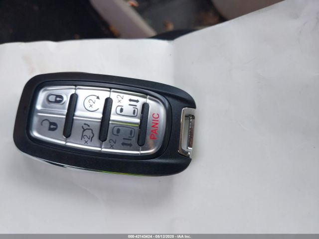 2C4RC1BG3HR688012 Chrysler Pacifica Touring-l