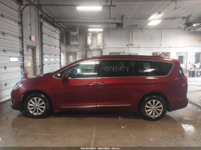 2C4RC1BG3HR688012 Chrysler Pacifica Touring-l