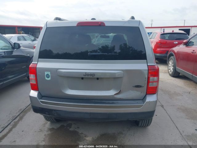 1C4NJPBAXGD602375 Jeep Patriot Sport Se