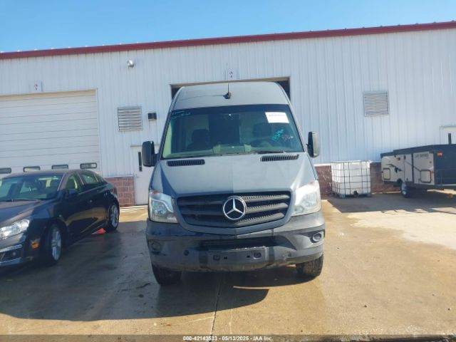 WD3PE7CD8JP639155 Mercedes-Benz Sprinter 2500 Standard Roof V6