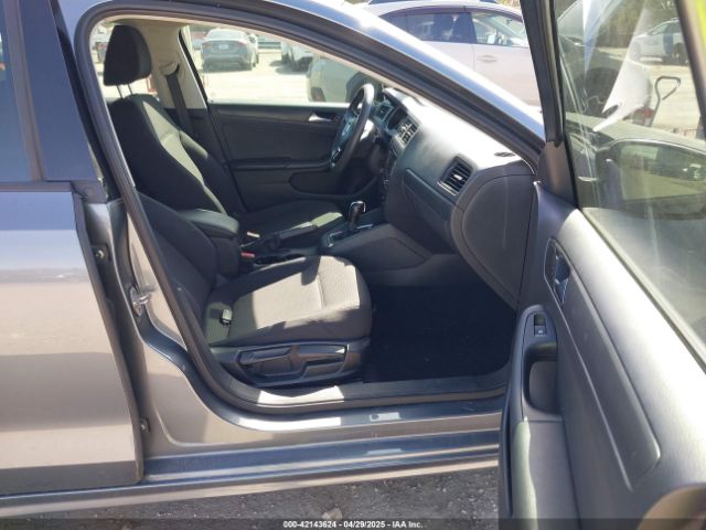 3VW2K7AJ9FM311495 Volkswagen Jetta 2.0l S