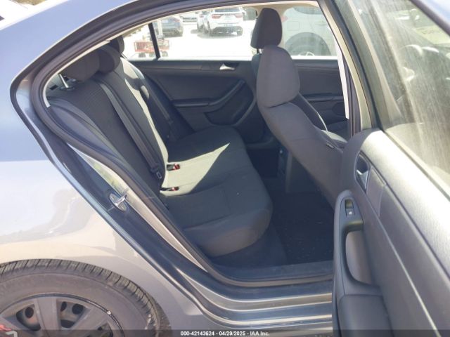 3VW2K7AJ9FM311495 Volkswagen Jetta 2.0l S