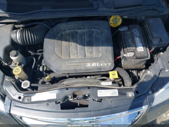 2C4RC1BG8GR297243 Chrysler Town & Country Touring