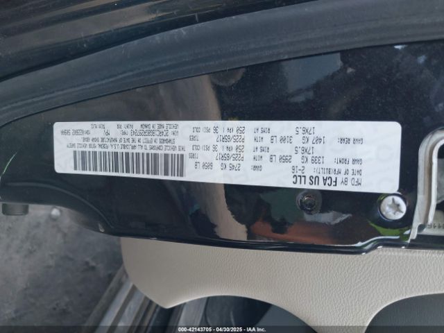 2C4RC1BG8GR297243 Chrysler Town & Country Touring