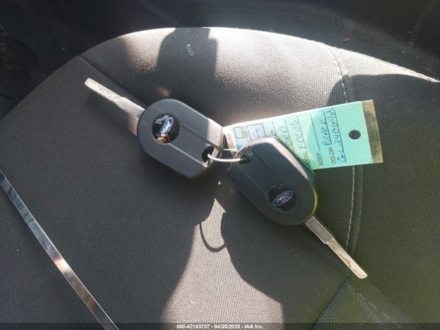 1FADP3KE6GL240692 Ford FOCUS SE
