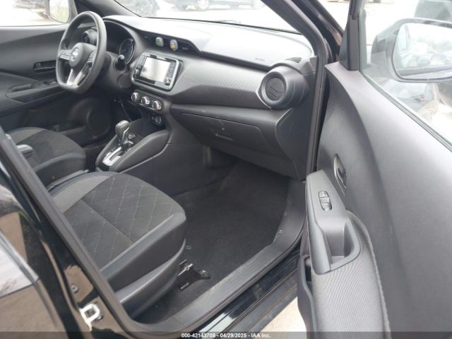 3N1CP5CU2KL548725 Nissan KICKS S