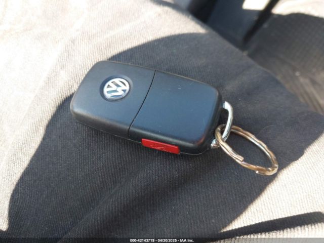 3VWD17AJ2JM238698 Volkswagen Jetta 1.8t Se Sport