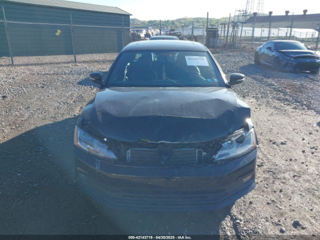 3VWD17AJ2JM238698 Volkswagen Jetta 1.8t Se Sport