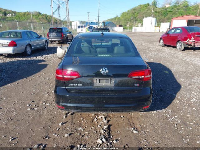 3VWD17AJ2JM238698 Volkswagen Jetta 1.8t Se Sport