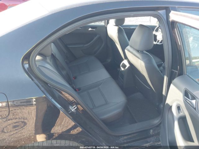 3VWD17AJ2JM238698 Volkswagen Jetta 1.8t Se Sport