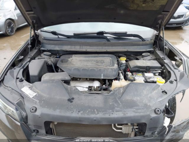 1C4PJMLB2KD328371 Jeep Cherokee Altitude 4x4