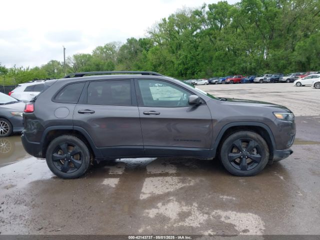 1C4PJMLB2KD328371 Jeep Cherokee Altitude 4x4