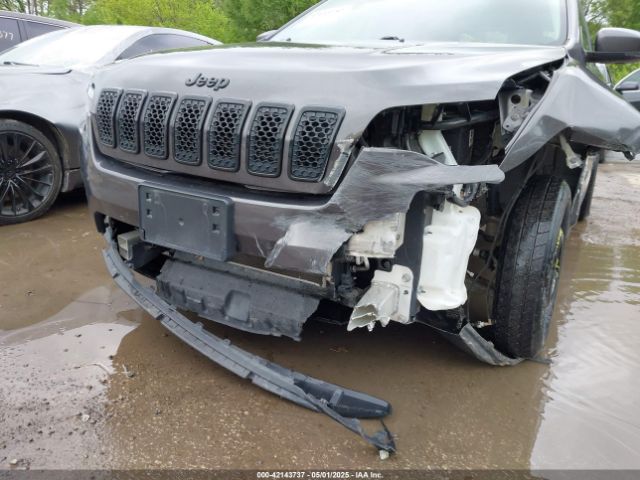 1C4PJMLB2KD328371 Jeep Cherokee Altitude 4x4