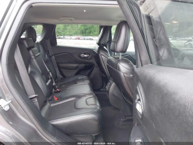 1C4PJMLB2KD328371 Jeep Cherokee Altitude 4x4