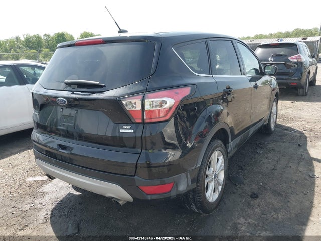 1FMCU0GDXHUD75288 Ford ESCAPE SE