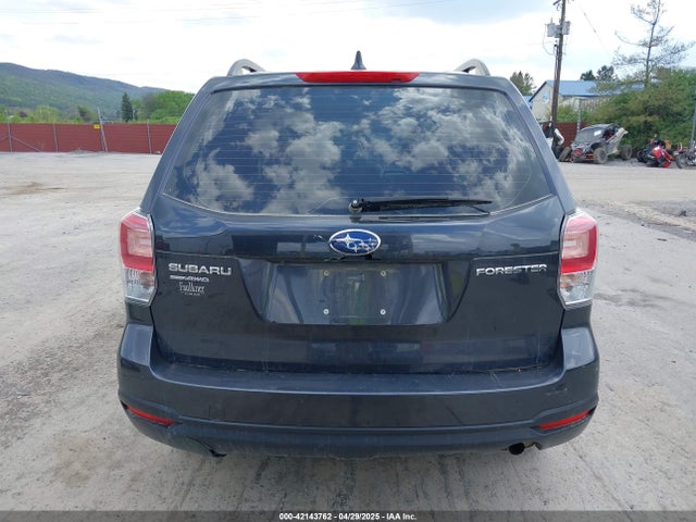 JF2SJABC9JH606789 Subaru Forester 2.5i