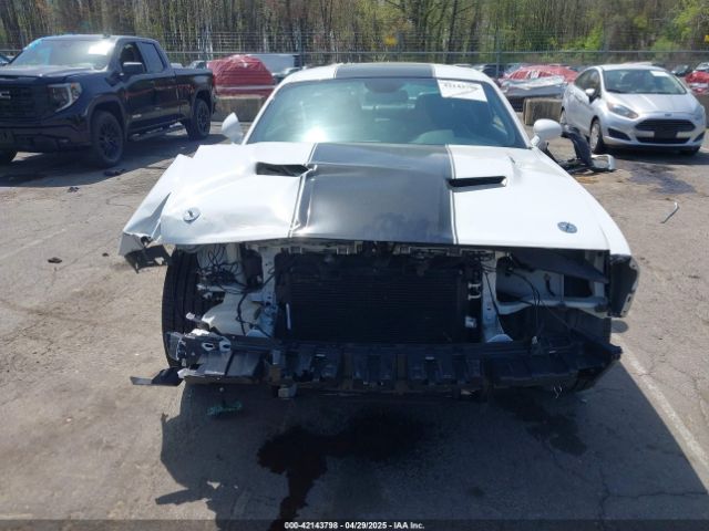 2C3CDZBT2JH259541 Dodge Challenger R/t Plus