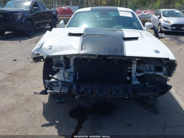 2C3CDZBT2JH259541 Dodge Challenger R/t Plus