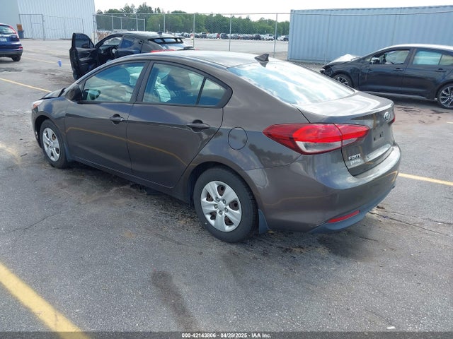KIA FORTE LX 2017 3KPFK4A77HE094677 Image 3