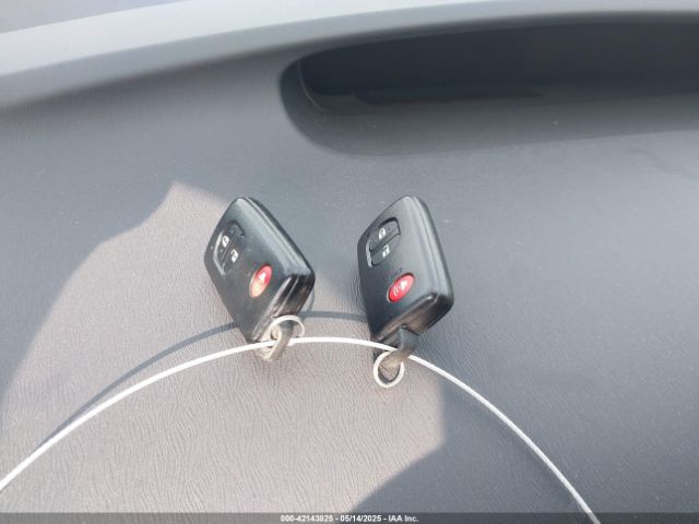 JTDKN3DU2F1899150 Toyota Prius Two