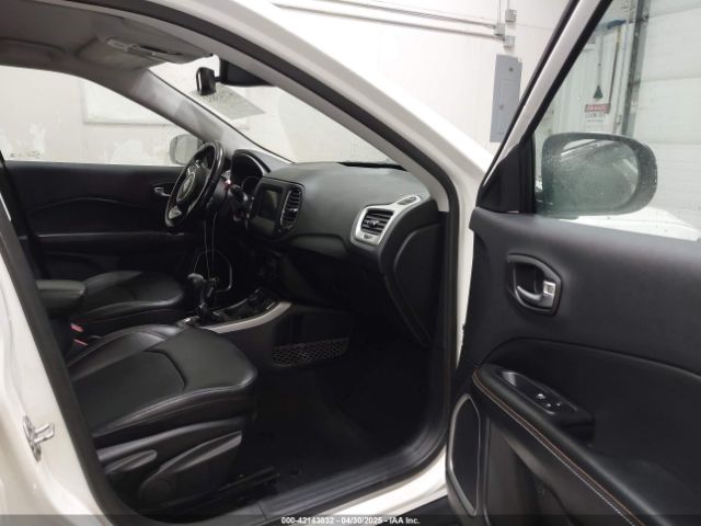 3C4NJDBB0LT192598 Jeep Compass Latitude 4x4