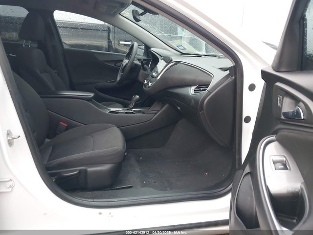 1G1ZD5STXKF180483 Chevrolet MALIBU LT