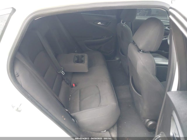 1G1ZD5STXKF180483 Chevrolet MALIBU LT