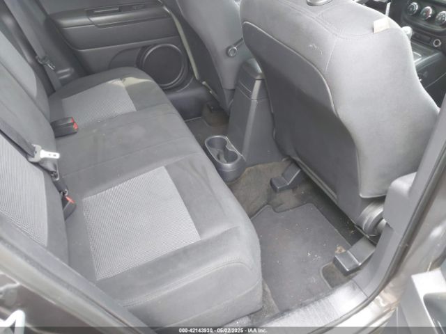 1C4NJCBA4GD611100 Jeep Compass Sport