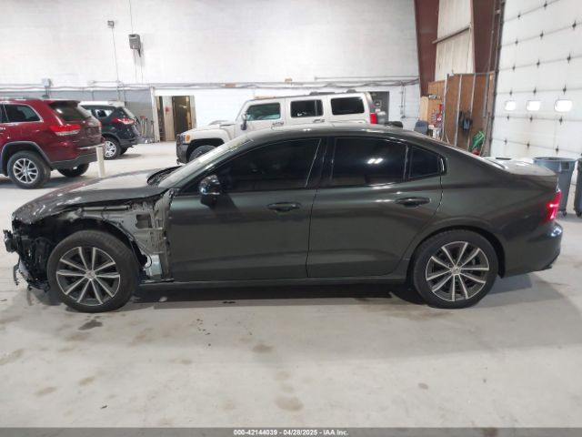 7JRL12TZ1NG192240 Volvo S60 B5 Black Edition Momentum/b5 Inscription/b5 Momentum