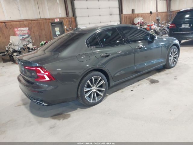 7JRL12TZ1NG192240 Volvo S60 B5 Black Edition Momentum/b5 Inscription/b5 Momentum