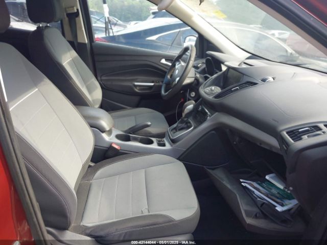 1FMCU9GX0EUB70489 Ford ESCAPE SE