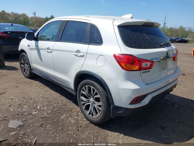 2018 MITSUBISHI OUTLANDER SPORT JA4AP3AW3JU011695 Photo 2